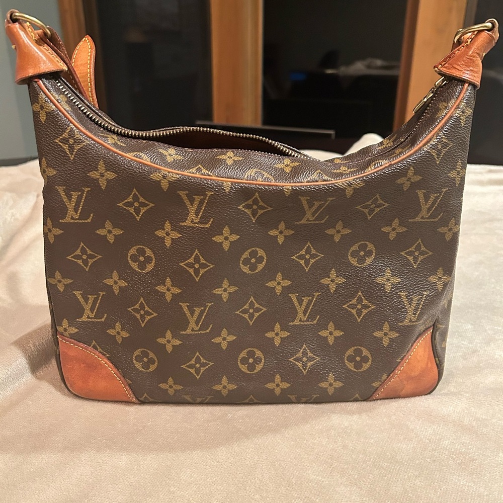 Authentic Louis Vuitton Boulogne Monogram 30 - Vintage